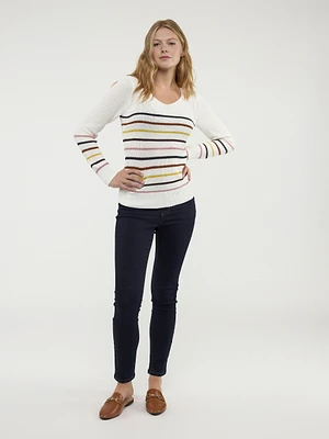 Long-sleeve semi-fitted pullover sweater