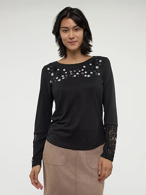 Long-sleeve semi-fitted t-shirt