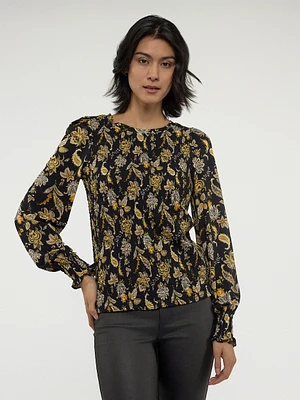 Long-sleeve semi-fitted t-shirt