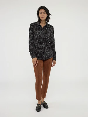 Long-sleeve semi-fitted blouse with buttons