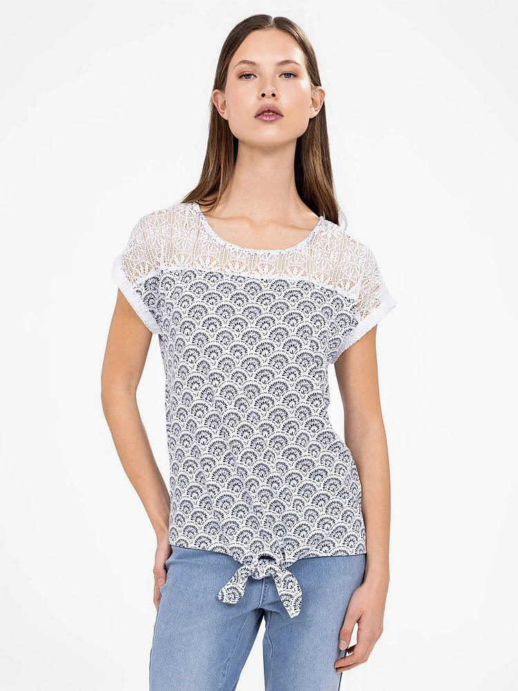 Short-sleeve semi-fitted t-shirt