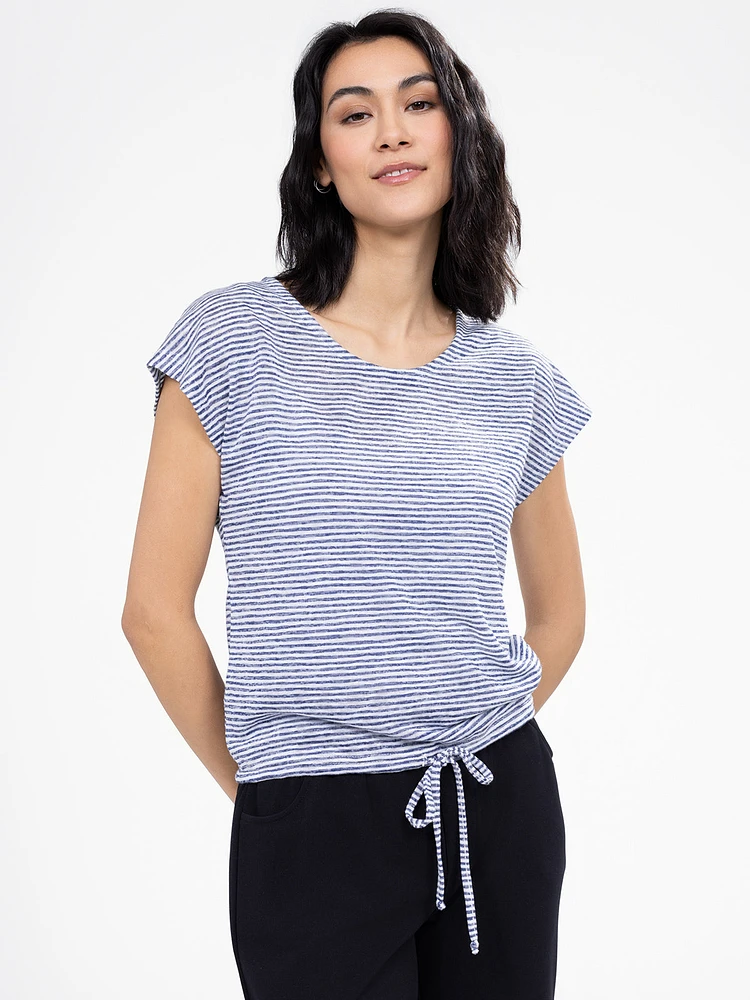 Short-sleeve semi-fitted t-shirt
