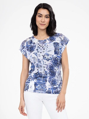 Short-sleeve semi-fitted t-shirt