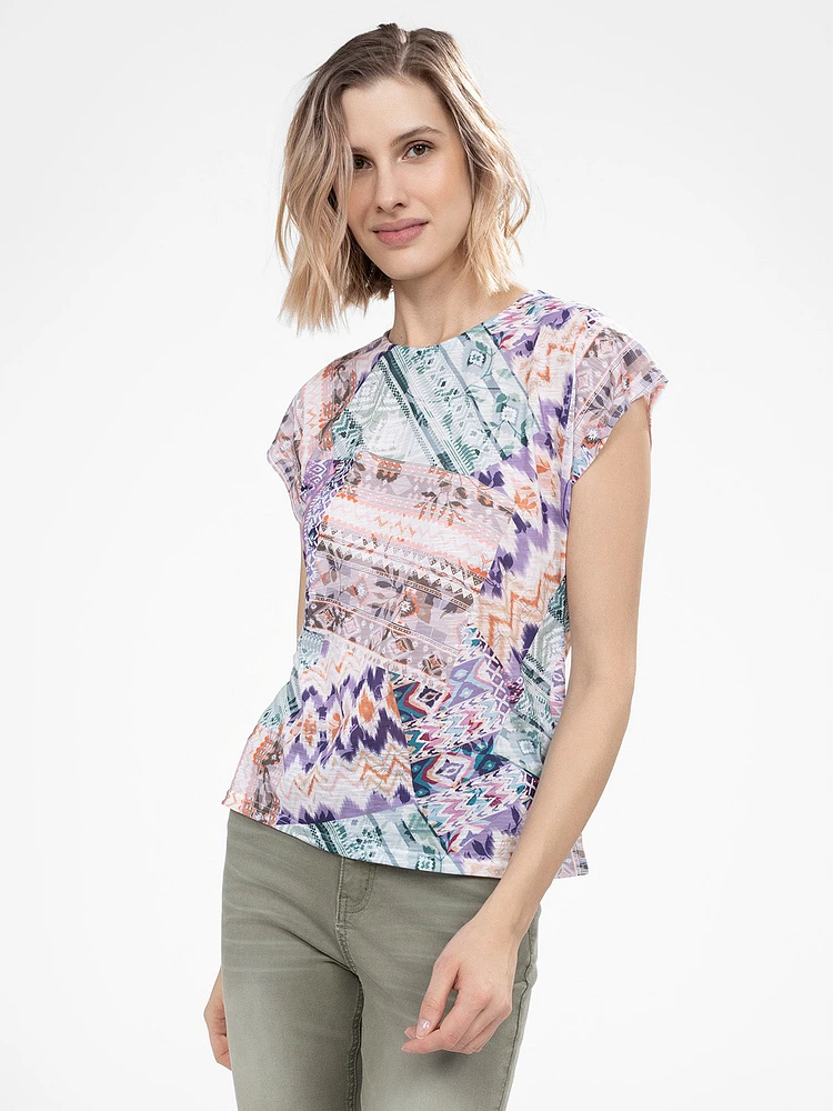 Short-sleeve semi-fitted t-shirt