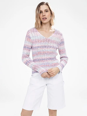 Long-sleeve semi-fitted pullover sweater