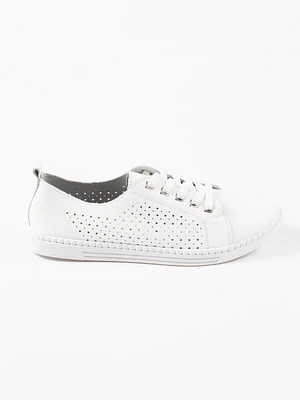 Flat shoes