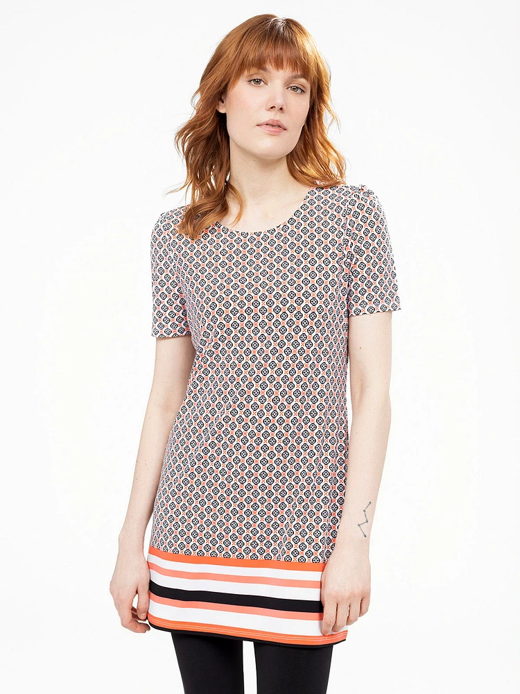 Short-sleeve semi-fitted tunic