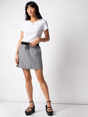 Short skort