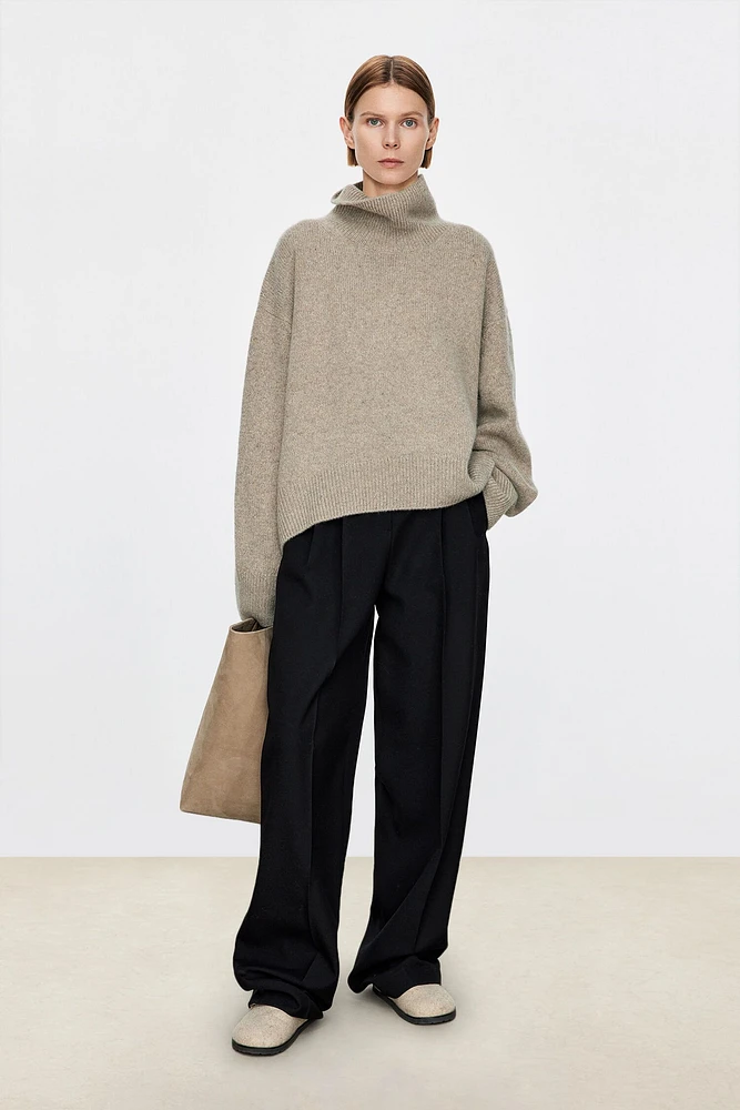 Pure Cashmere High-grammag High-neck sweater