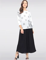 Black & White Floral Print 3/4 Dolman Sleeve Boatneck Knit Top by Froccella