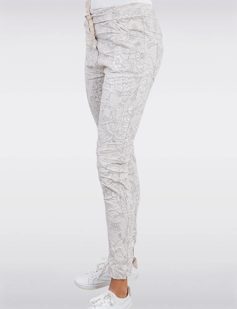 Chic Paisley Print Crinkled Stretch Slim Fit Drawstring Waist Pants by Froccella