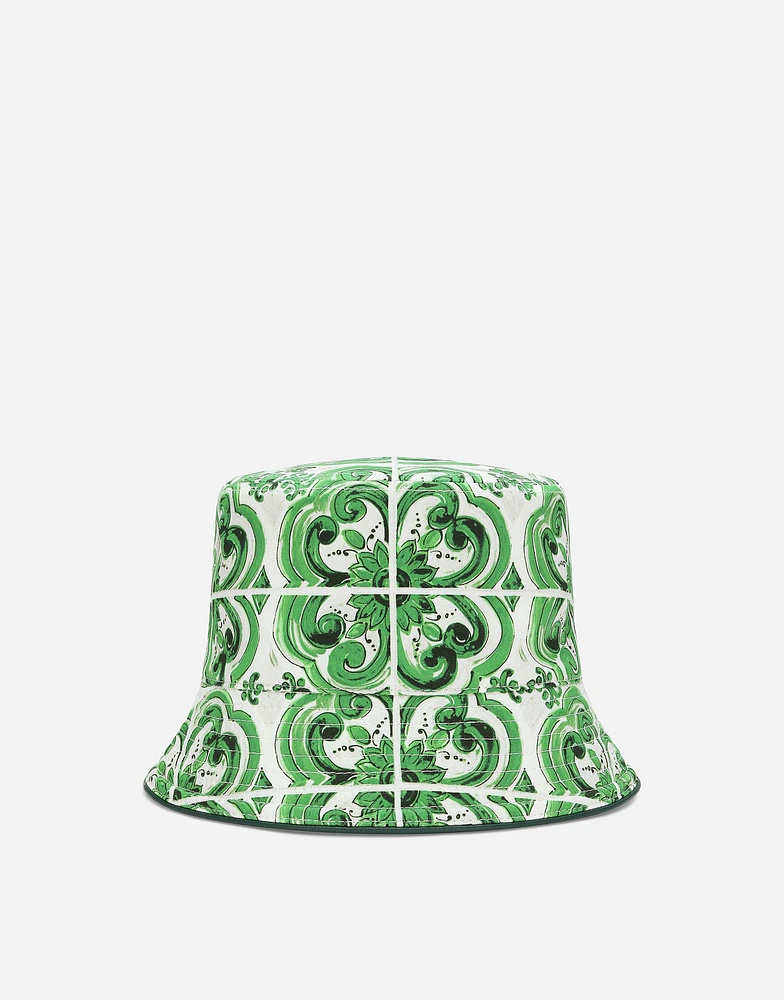 Reversible bucket hat with majolica print