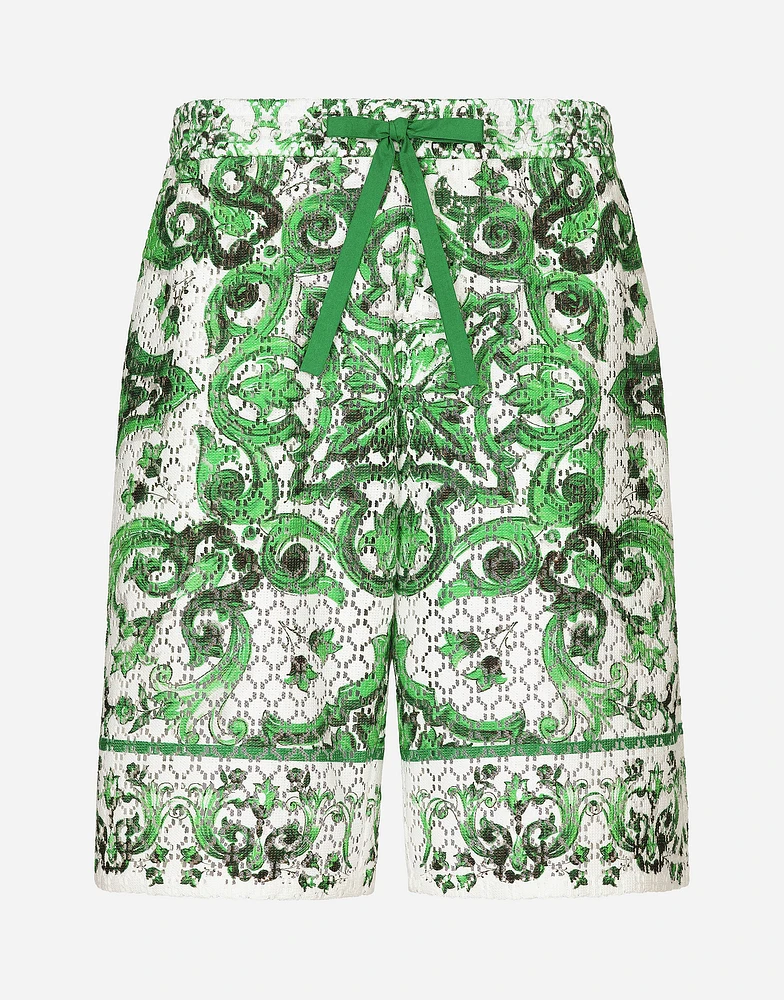 Crochet lace jogging shorts with majolica print