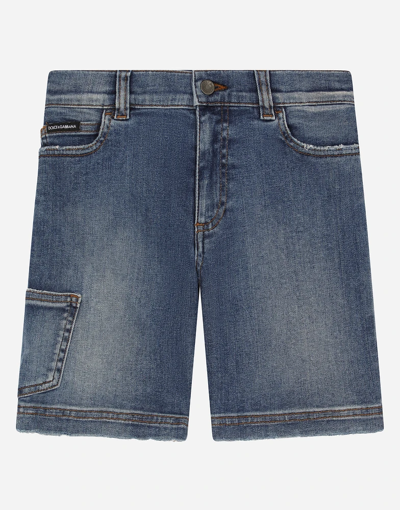Blue wash stretch denim shorts