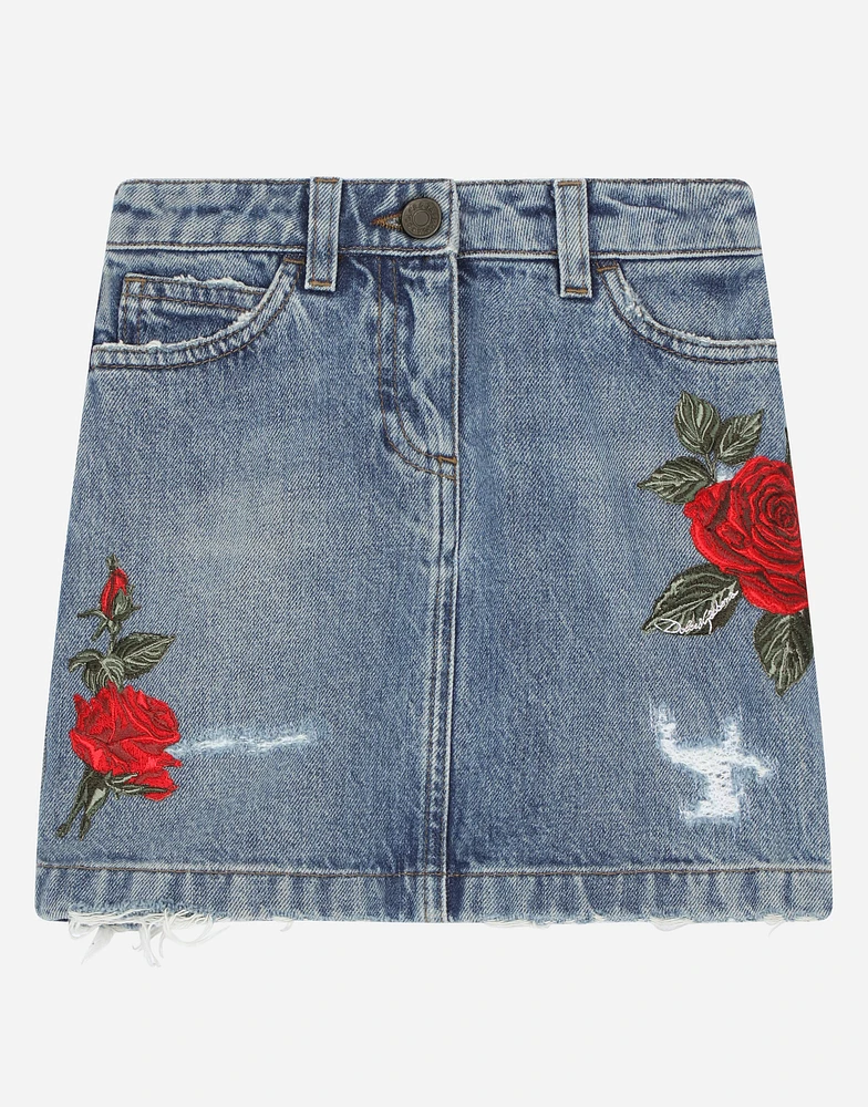 5-pocket short denim skirt with rose patch