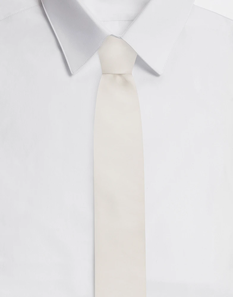 6-cm silk blade tie with DG logo embroidery