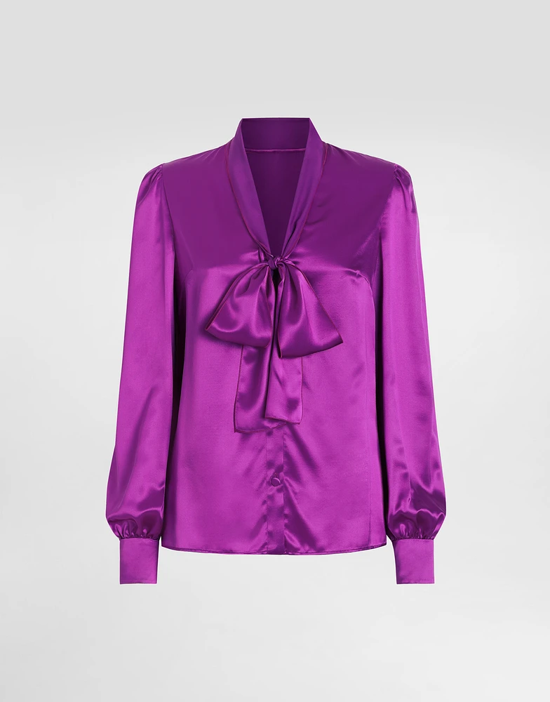 Satin shirt with pussy-bow
