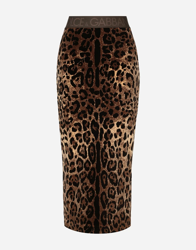 Chenille calf-length skirt with jacquard leopard design