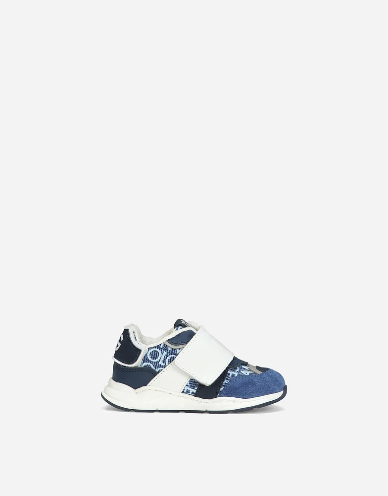 Mixed-material Air Master sneakers