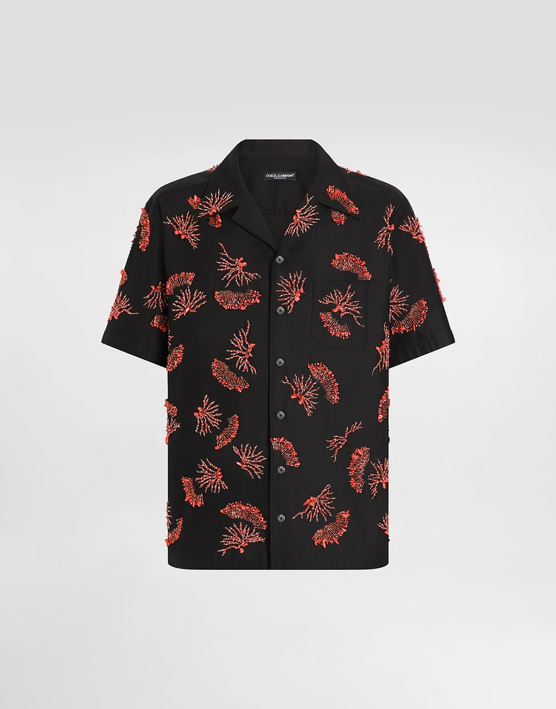 Short-sleeved cotton shirt with coral embroidery