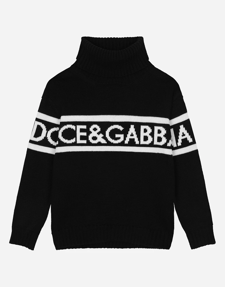 Turtle-neck sweater with logo inlay