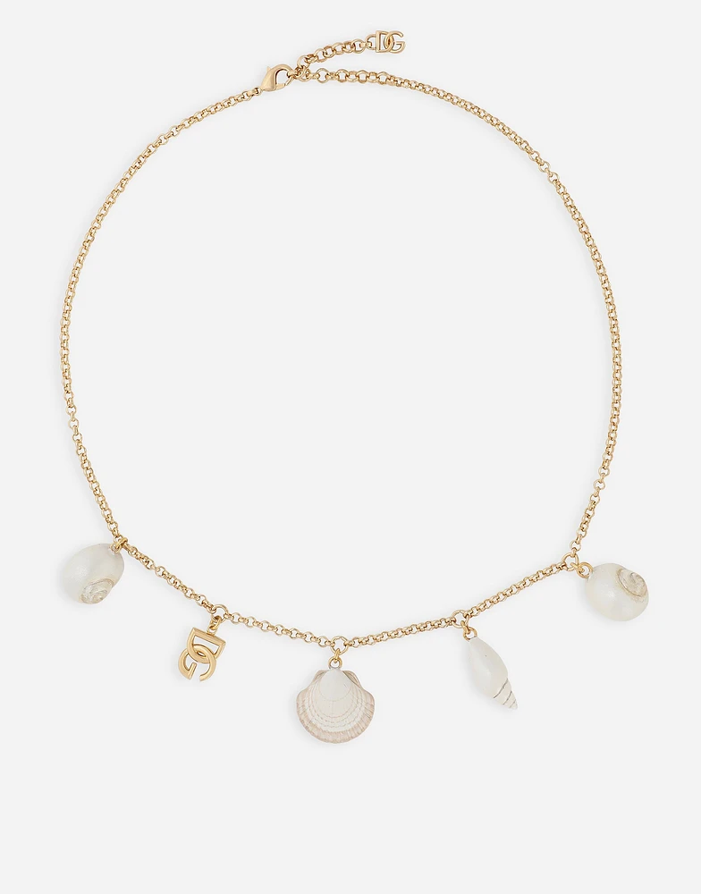 Necklace with DG logo and shells