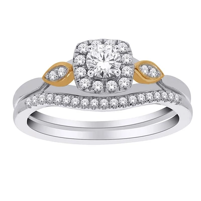 10K Cushion cut engagement set with Canadian diamonds. Color: 2 tone | Doucet Latendresse