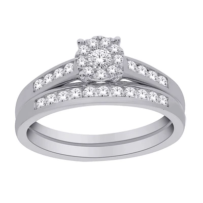Ensemble de Bagues de Mariage en Or Blanc 10K avec Diamants en Motif Cluster. Color: blanc | Doucet Latendresse