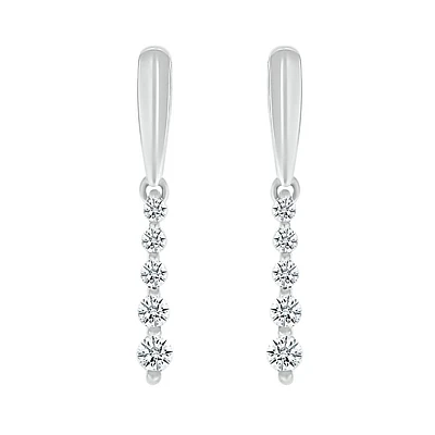 10-carat white gold & 25-point diamond earrings. Color: white | Doucet Latendresse