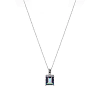 Pendentif femme avec chaîne 18