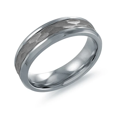 Men's Stainless Steel Ring with Hammered Center – 6mm. Color: silver | Doucet Latendresse