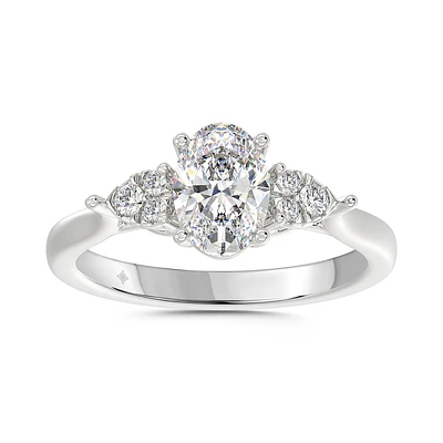 Bague de Fiançailles Trois Pierres en Or Blanc 14K avec Diamant de Laboratoire Ovale. Color: blanc | Doucet Latendresse