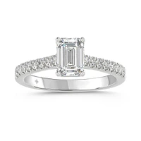 Bague de Fiançailles en Or 14K avec Diamant de Laboratoire Taille Émeraude et Anneau Pavé. Color: blanc | Doucet Latendresse
