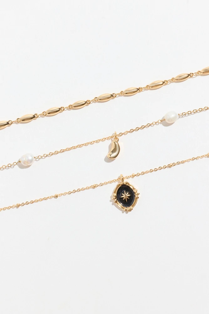Ensemble de 3 colliers avec perles et à breloques célestes