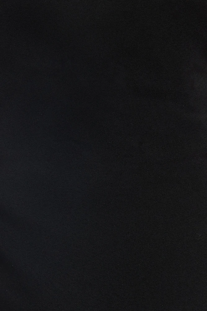 Pantalon à taille mi-haute et jambe semi-évasée