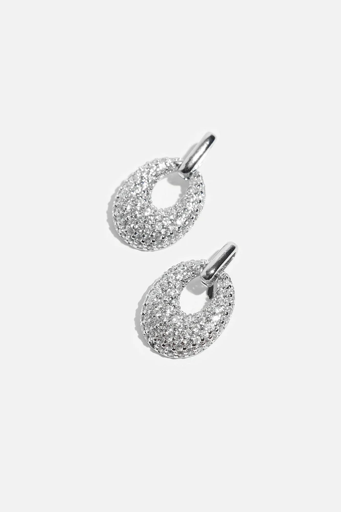 Petites boucles d’oreilles ornées de pierres style heurtoir