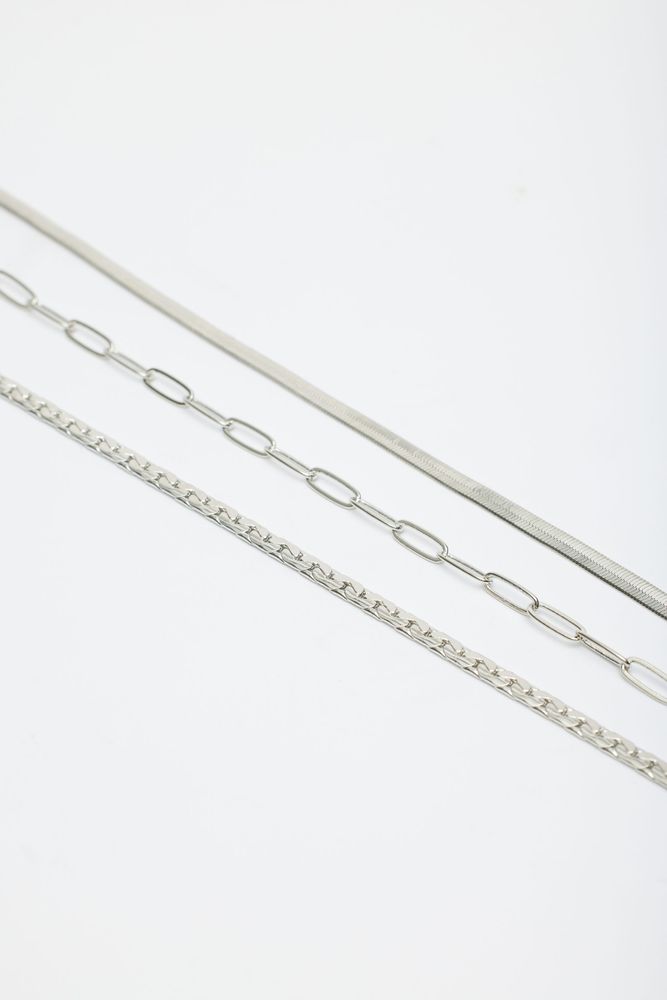 Collier superposé à chaînes trombone, serpent et plate