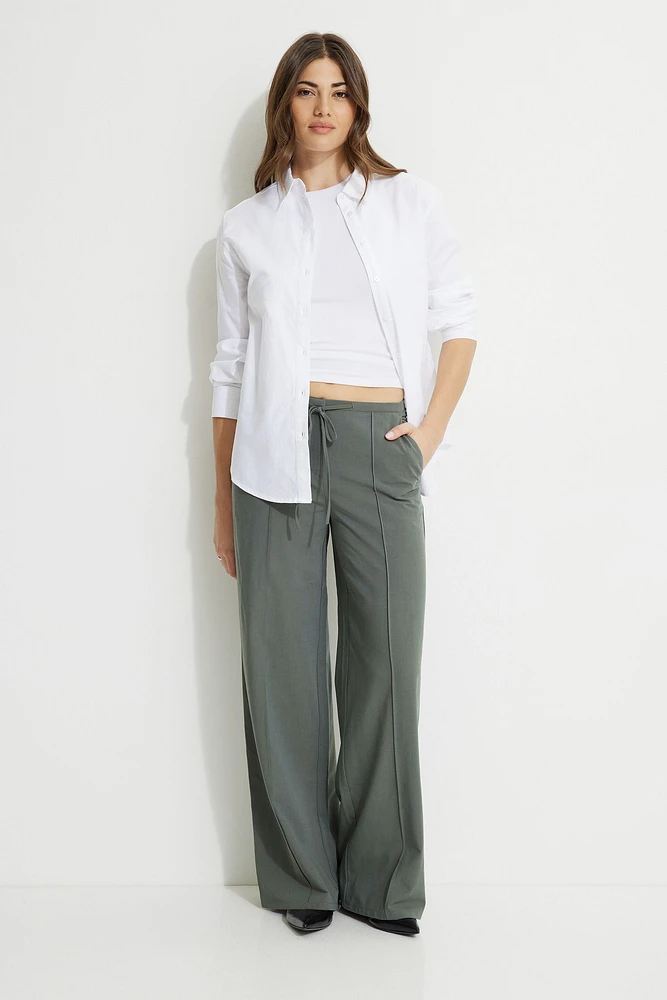 Pantalon à jambe large et cordon nouer