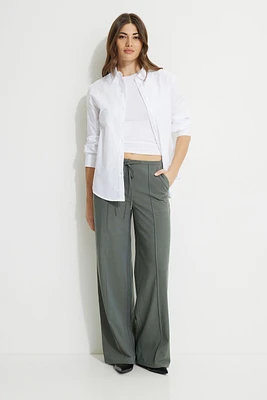 Pantalon à jambe large et cordon nouer