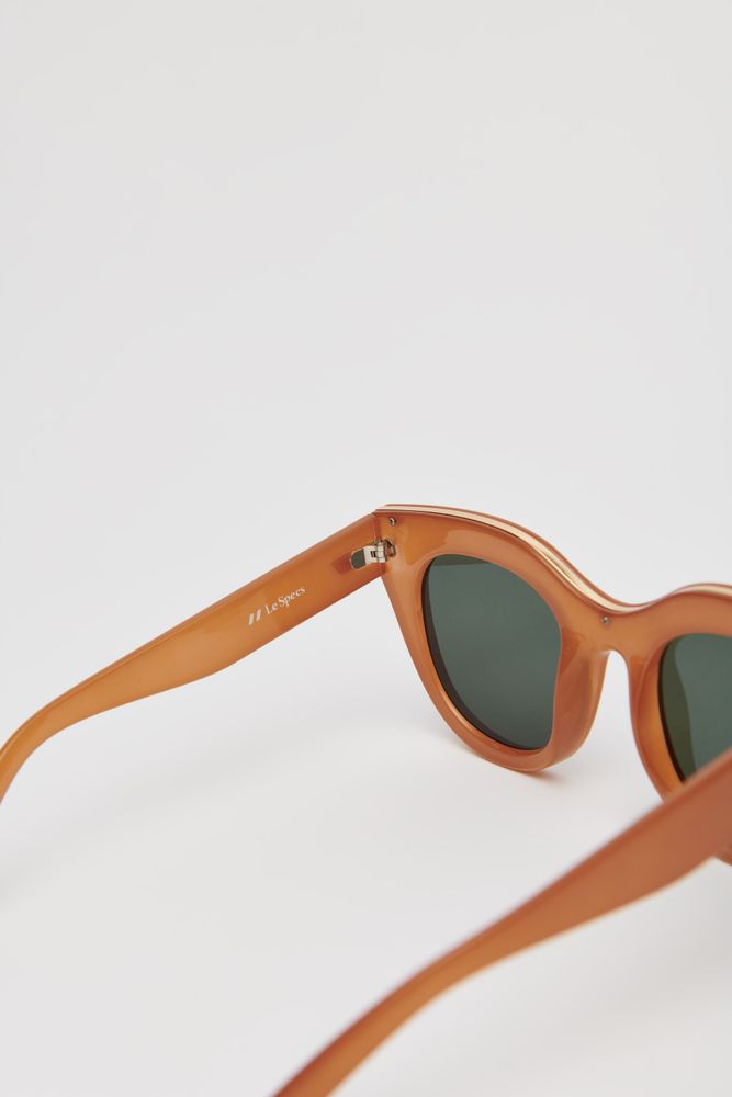 LE SPECS | Lunettes de soleil « œil de chat » Air Heart