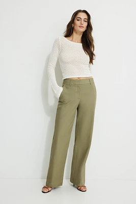 Pantalon épuré à jambe droite