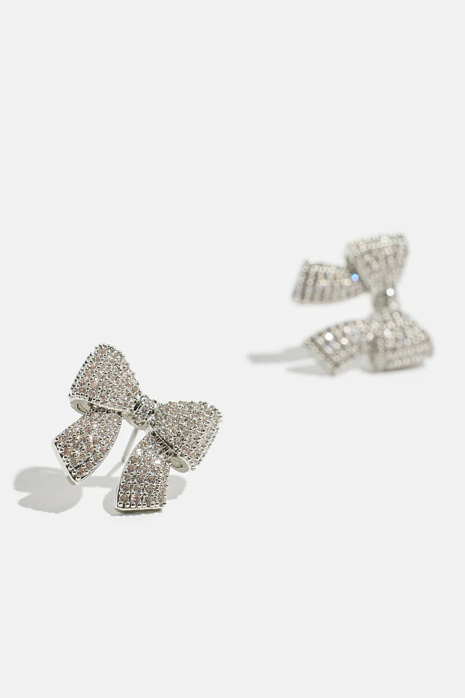 Rivets en forme de boucle en pierres à micropavé