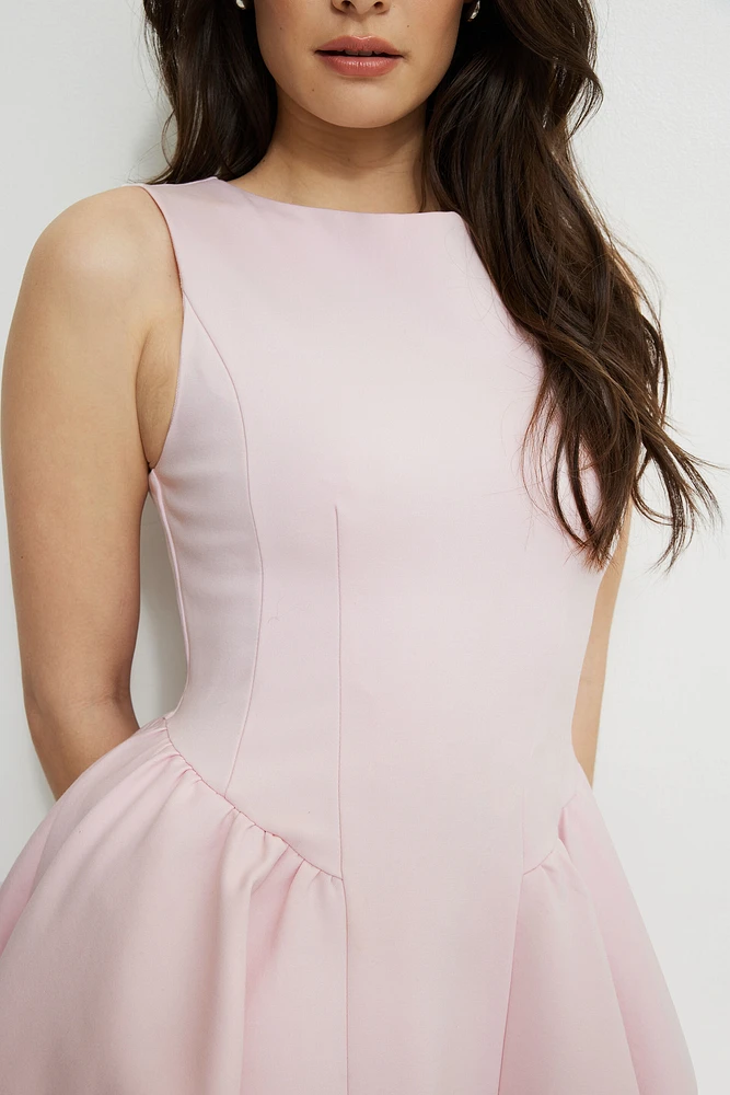 Minirobe évasée en tricot point de Rome Kerina