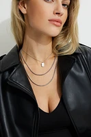 Ensemble de 3 colliers avec médaillon
