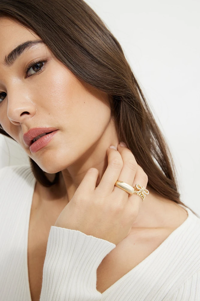 Ensemble de 3 bagues à boucle ornée pierres