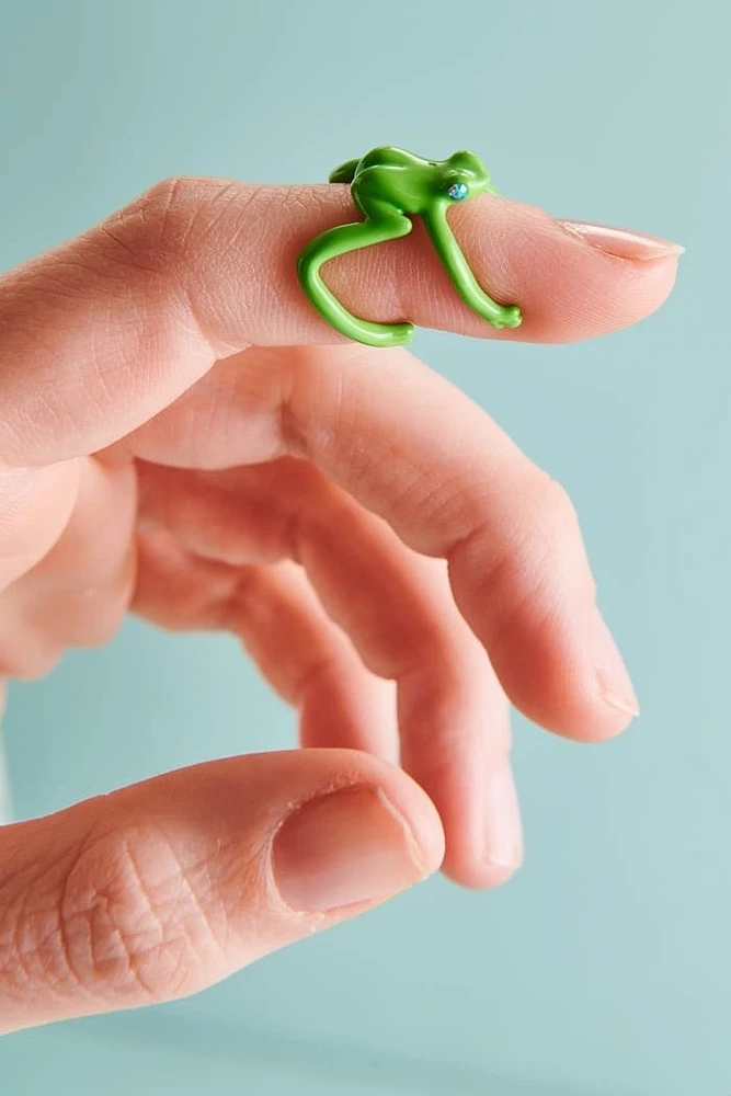 Green Frog Hugging Ring