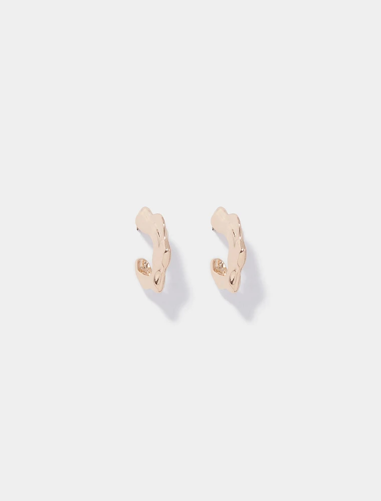 Signature Essy Wave Hoop Earrings