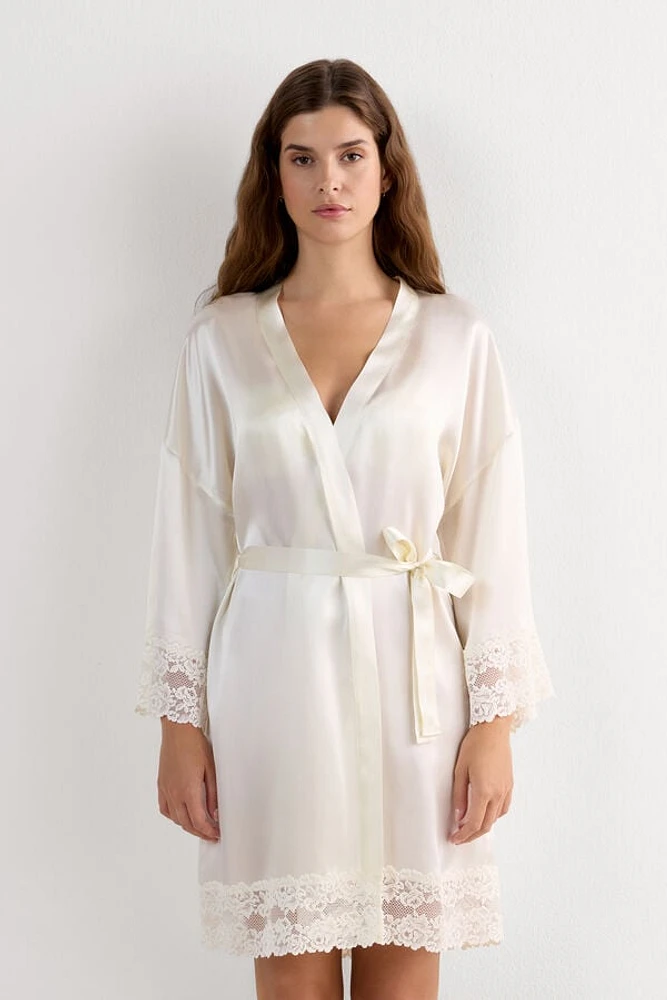 Pretty Flowers Silk Kimono