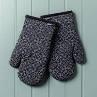Harman Gourmet 'Dotted Tile' Cotton Oven Mitt - Set of 2 (Black)