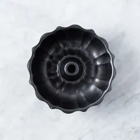 Chloe Kitchen Stuff Heavy Duty Non-Stick Fluted Cake Pan (9.5" dia.)
